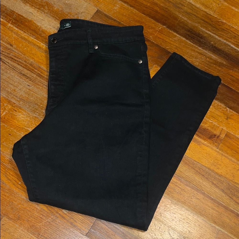 Ralph Lauren Black Skinny Jeans with Sleek Design